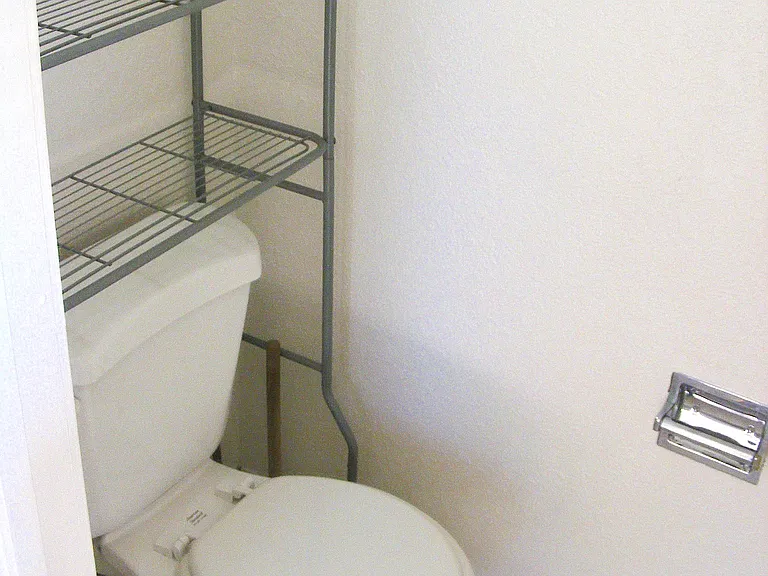 115 N Park St #8 — Photo 8