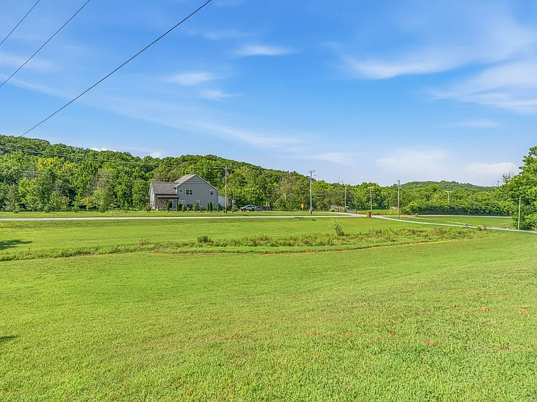 1229 Everett Rd — Photo 28
