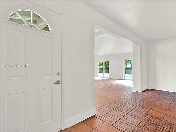 5th image of 15820 Palmetto Club Dr