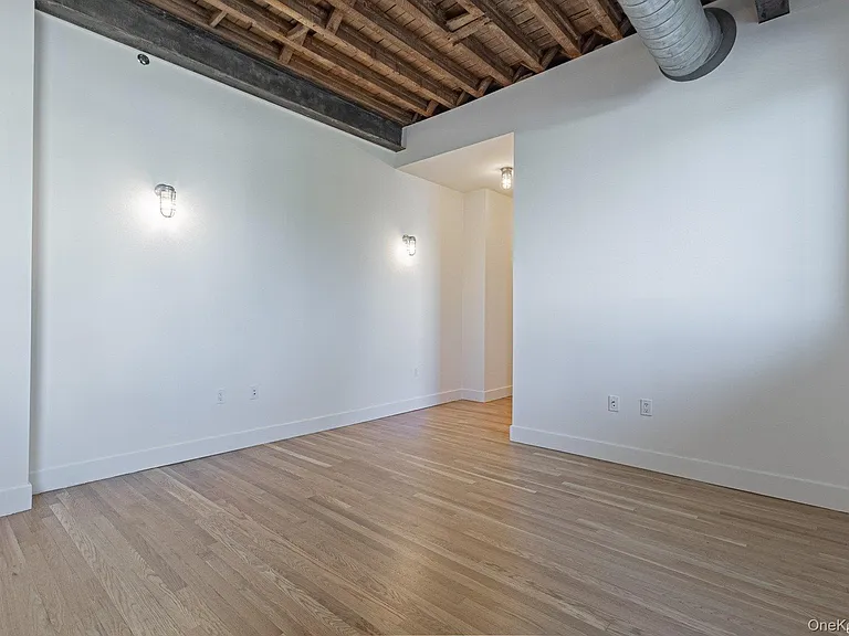 16 Willow Ave #2B — Photo 8