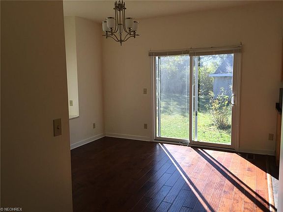 3rd image of 513 Huron Ave