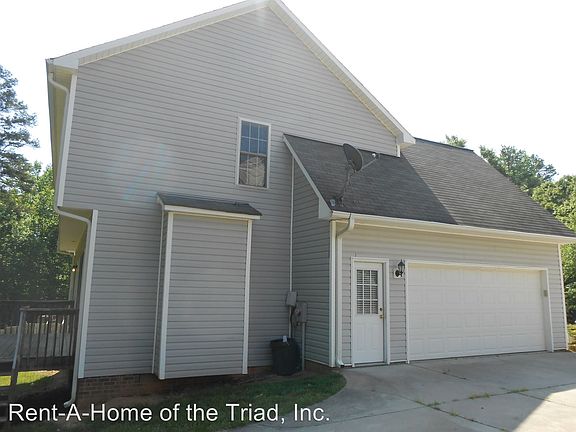 2nd image of 103 Oak Village Dr