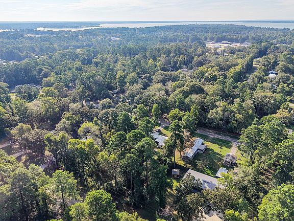 2nd image of 562 Magnolia Park