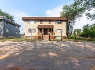 1919 Twin Elms Dr, Rapid City, SD 57702