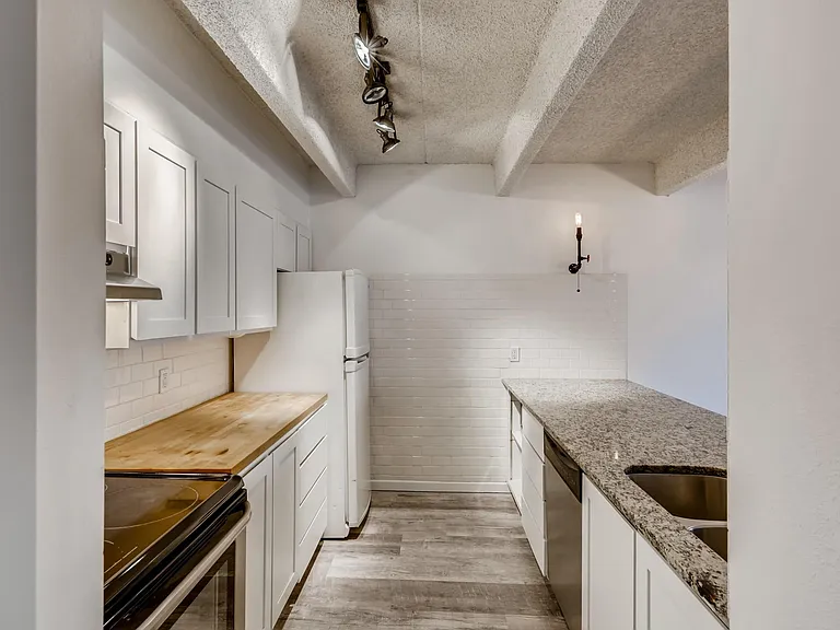 777 N Washington St #206 — Photo 7