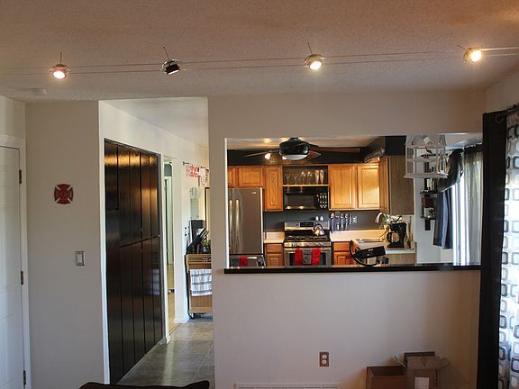 Family room to kitchen