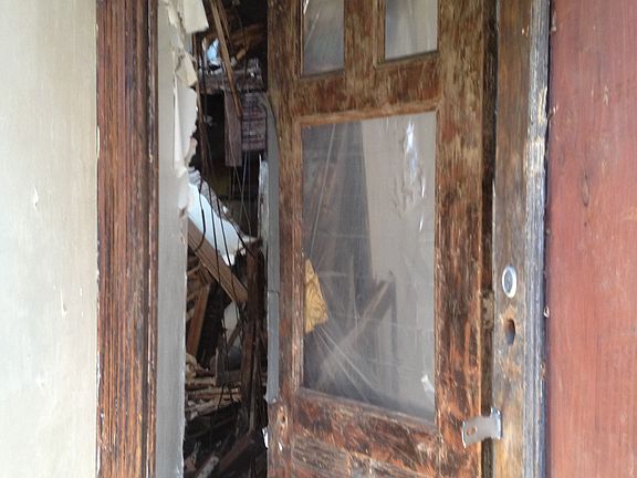 4th image of 1123 N Sloan St