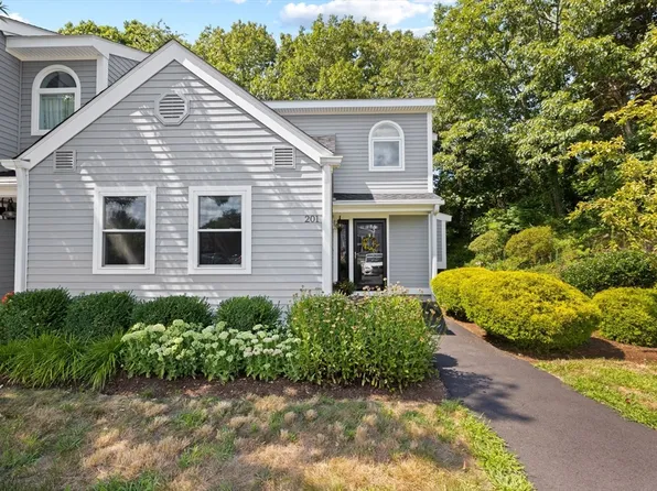 201 Tuckers Ln Unit 201, Hingham, MA 02043