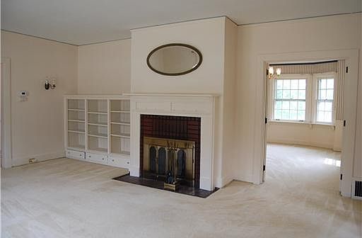4th image of 439 Walnut St