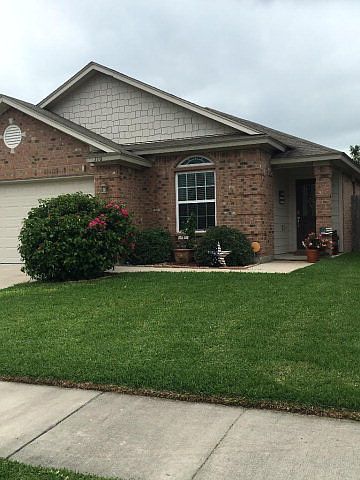 1st image of 110 Carlsbad Dr