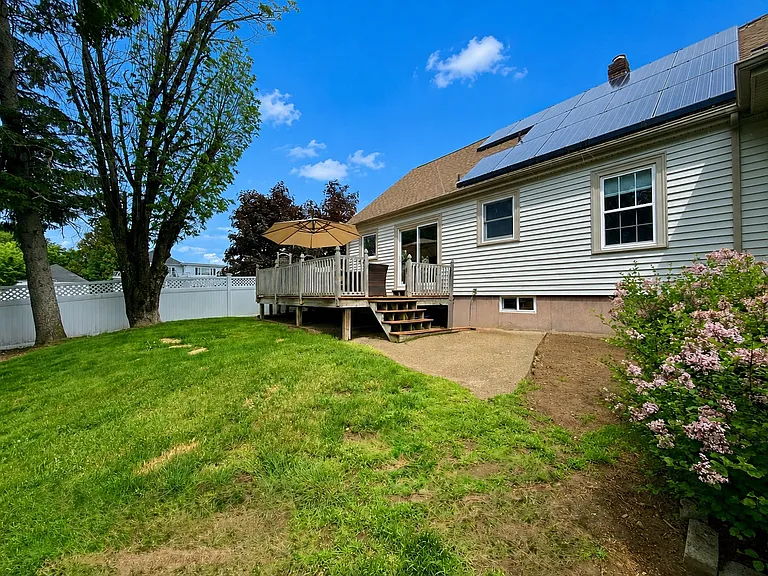 101 Mann St — Photo 35