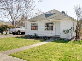 117 W 2nd St, Phoenix, OR 97535