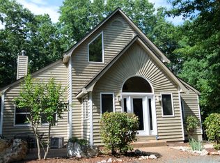 106 Warren Crescent Dr, Keswick, VA 22947