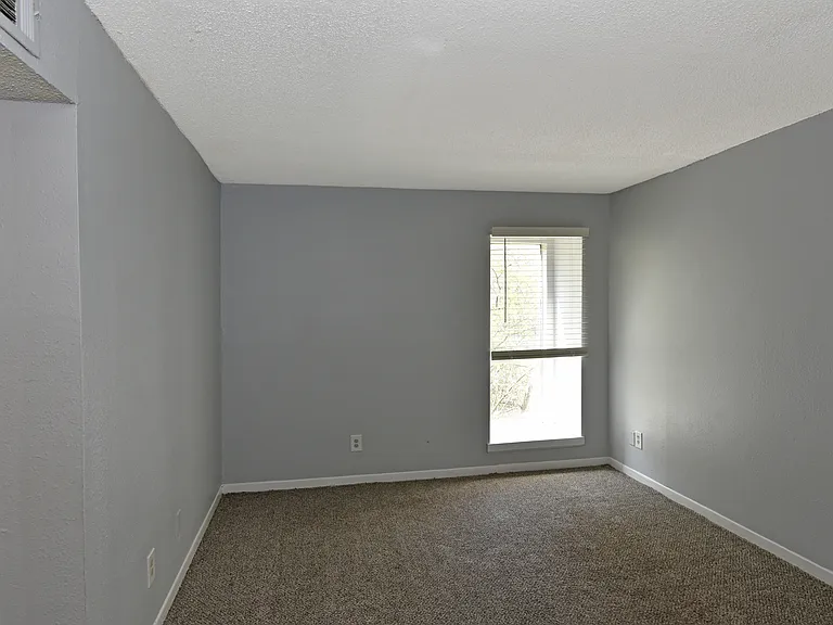 Regency at Raleigh — Photo 7