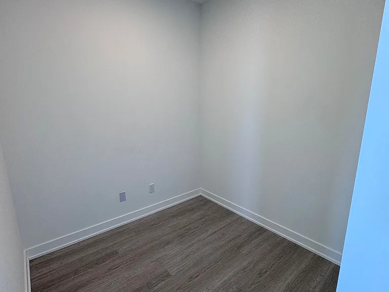 8188 Yonge St #617 — Photo 2