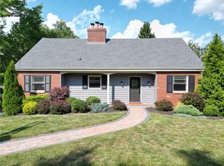 105 Lambeth Dr, Pittsburgh, PA