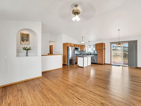 3rd image of 4633 Three Rivers Dr