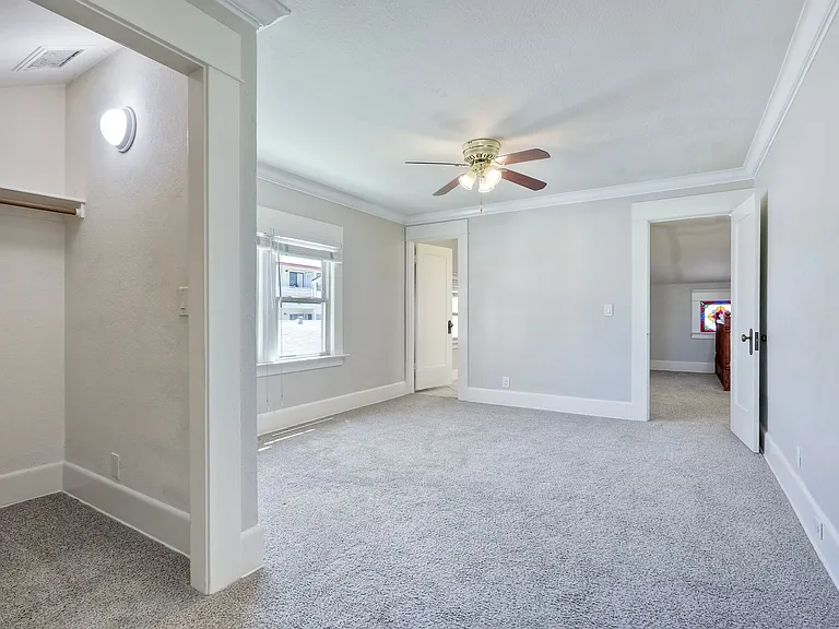 4052 Albatross St — Photo 23