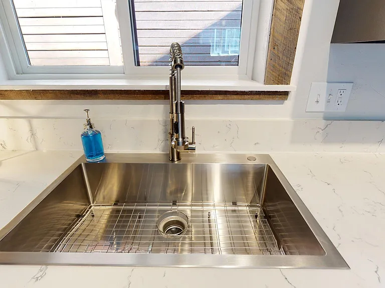 315 1/2 5th St #1/2 — Photo 12
