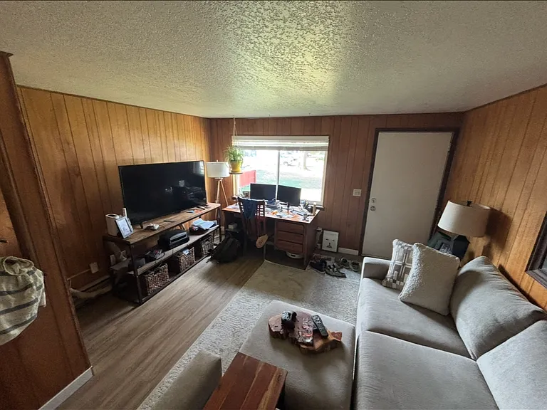 1213 Pomona St #K — Photo 5