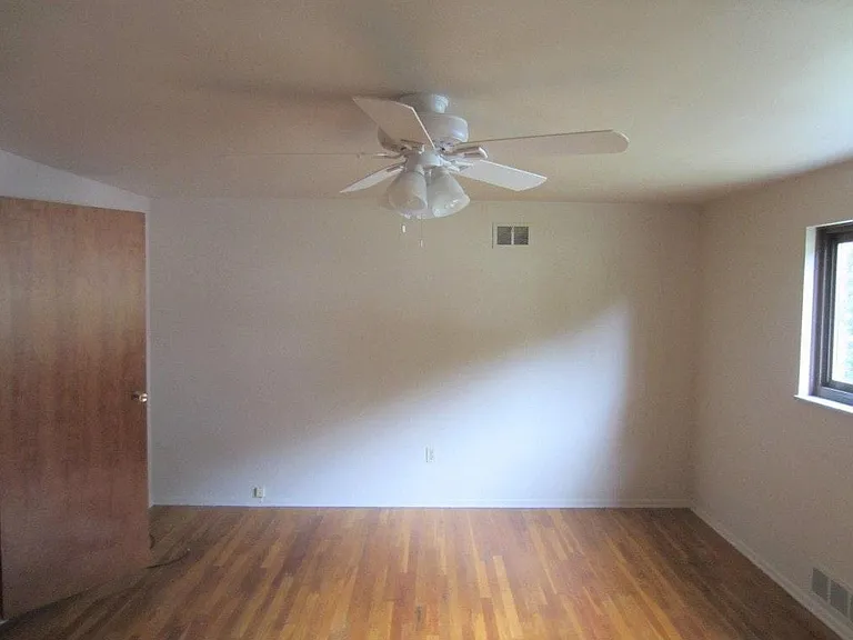 3403 N Hills Rd — Photo 10