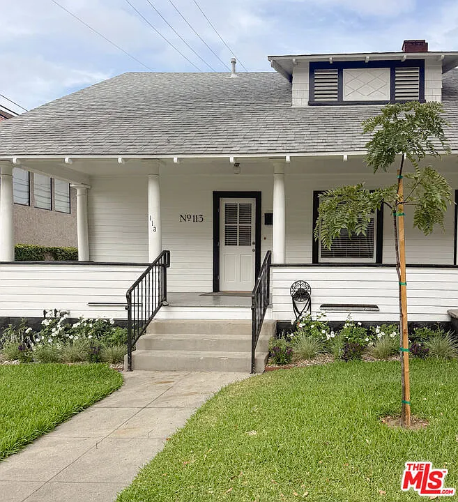 2 bed, 1.0 bath, 800 sqft, $2,900 — Photo 2