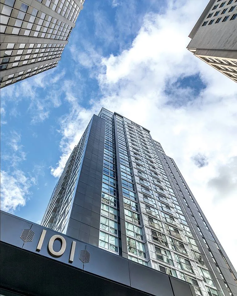 101 St. Clair — Photo 3