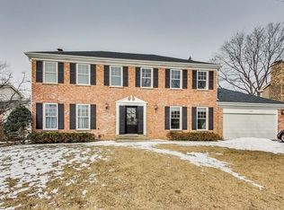 2740 Quail Ln, Northbrook, IL 60062