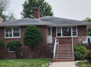 744 Clark Ave, Ridgefield, NJ 07657