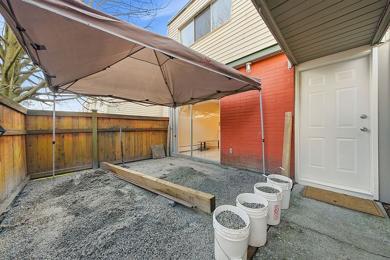 North Vancouver Townhouse for rent - 3 Bedrooms — photo 15