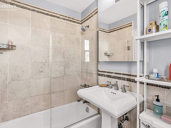 4th image of 201 W 21st St APT 8K