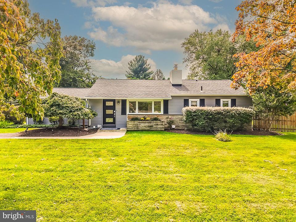 1st image of 634 Overlook Dr