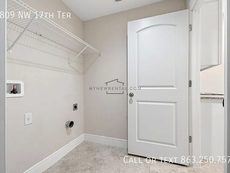 1809 NW 17th Ter — Photo 26