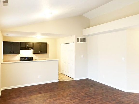 5th image of 2739 Wheeler St