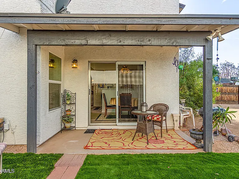 1582 W Curry Dr — Photo 3