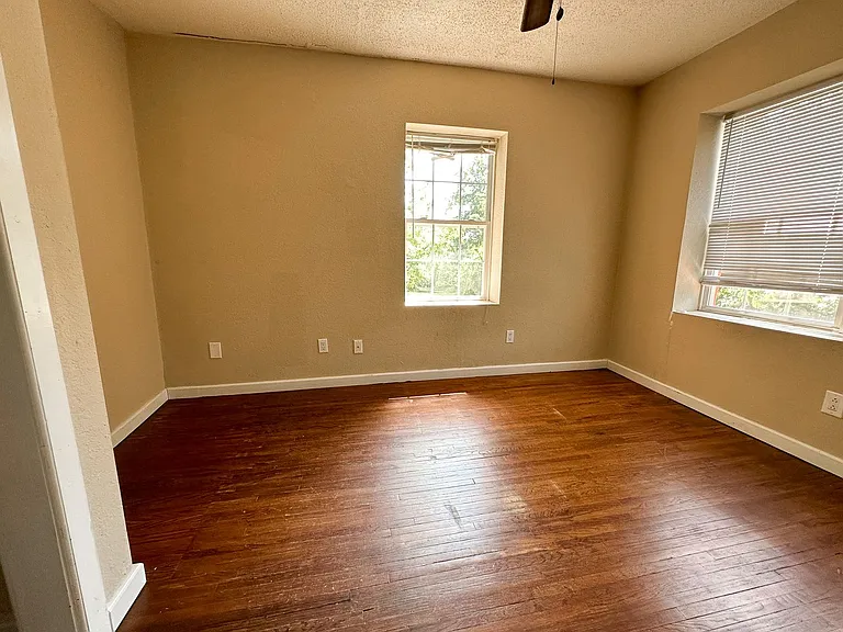 3016 Rock Quarry Rd — Photo 4