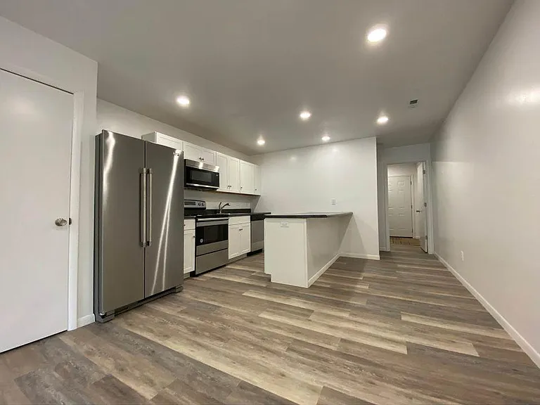 315 Hagood St — Photo 15