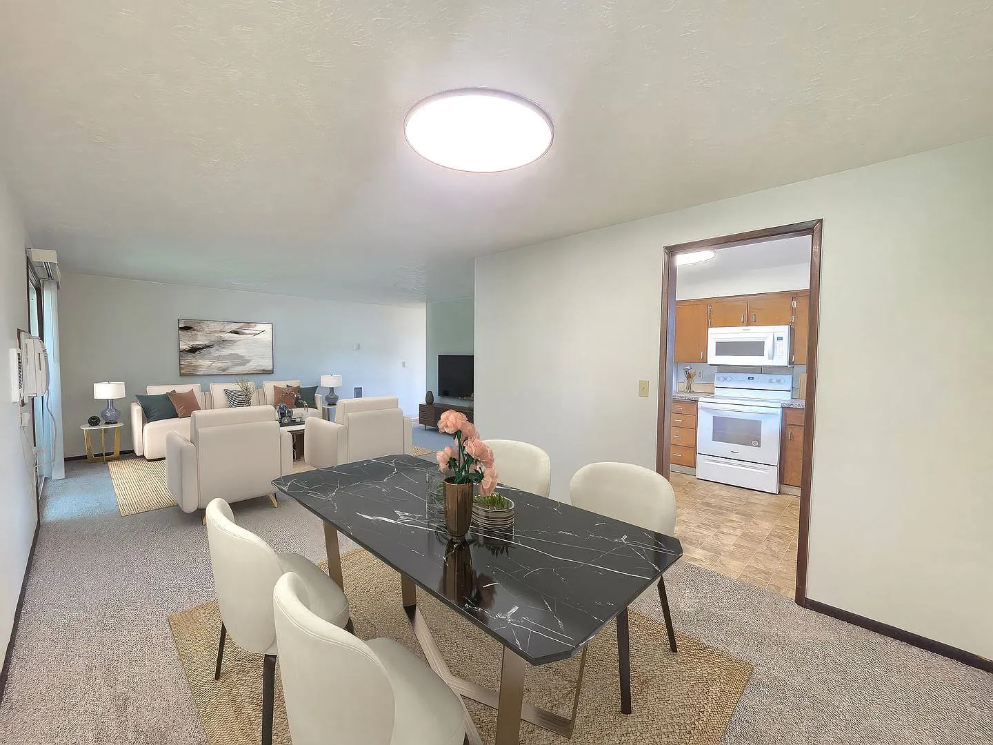 Bismark Apts. — Photo 3