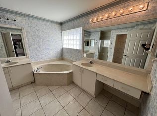 8724 Thames River Dr E, Boca Raton, FL 33433