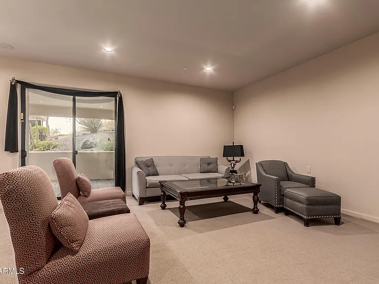 36138 N Summit Dr — Photo 38
