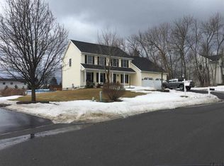 52 Balboa Dr, Latham, NY 12110