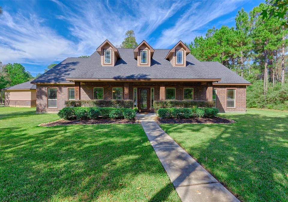 1st image of 15551 Creightons Ct