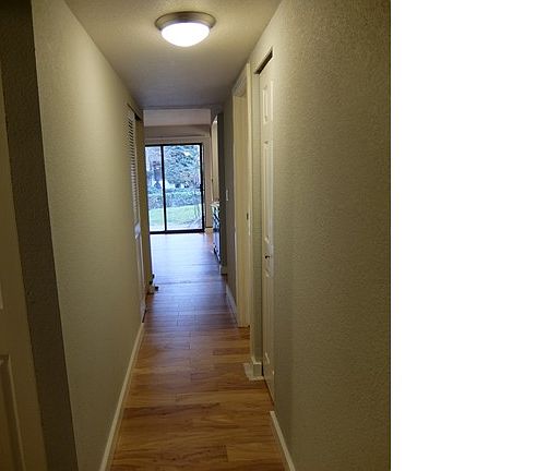 2nd image of 16245 Ne 12th Court #G86
