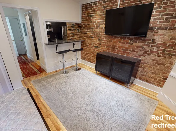 69 Babcock St #8, Brookline, MA 02446