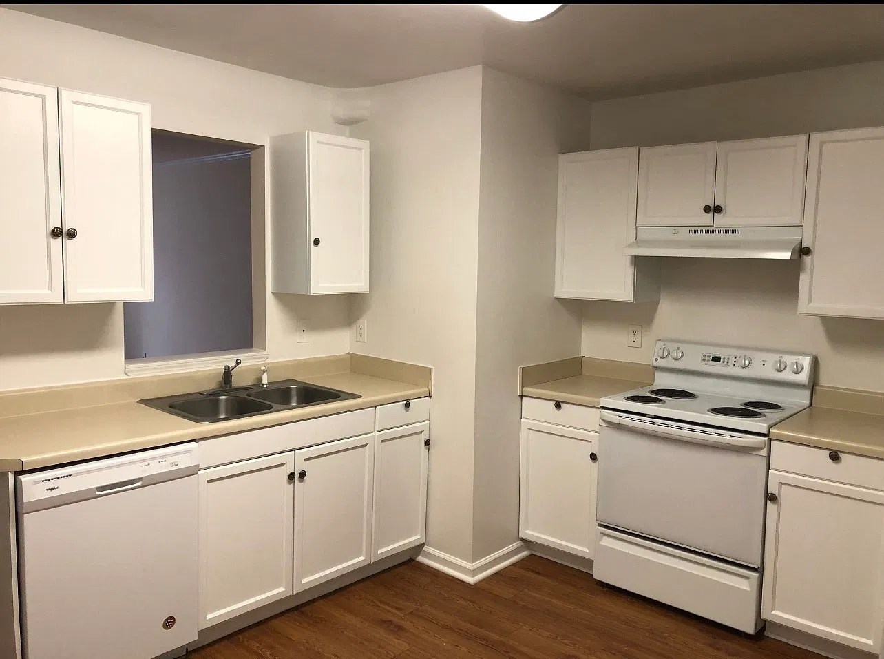 2 bed, 2.5 bath, $1,400 — Photo 4