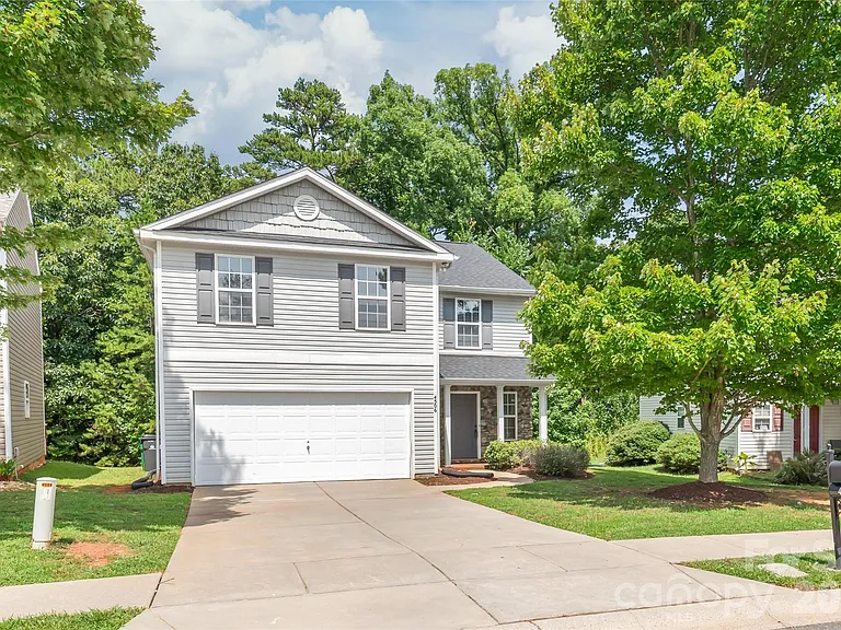 4506 Christenbury Hills Ln — Photo 1