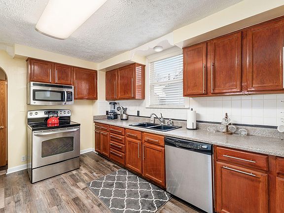 2nd image of 2645 Berrell Ave
