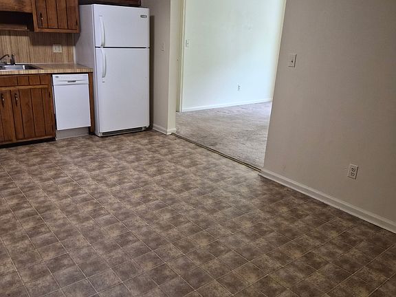 4th image of 823 Springfield Rd #H1