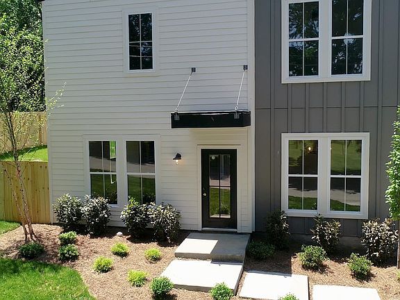 3rd image of 2133 11th Ave N