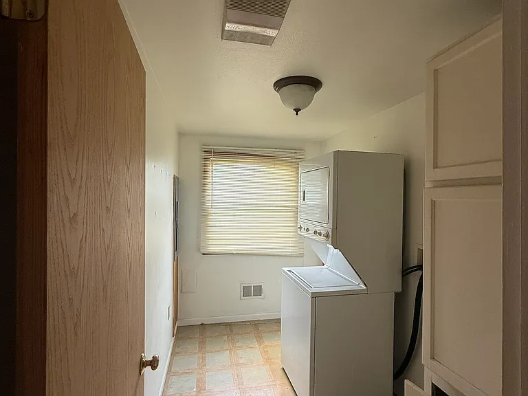 7 Trowbridge Ct — Photo 10